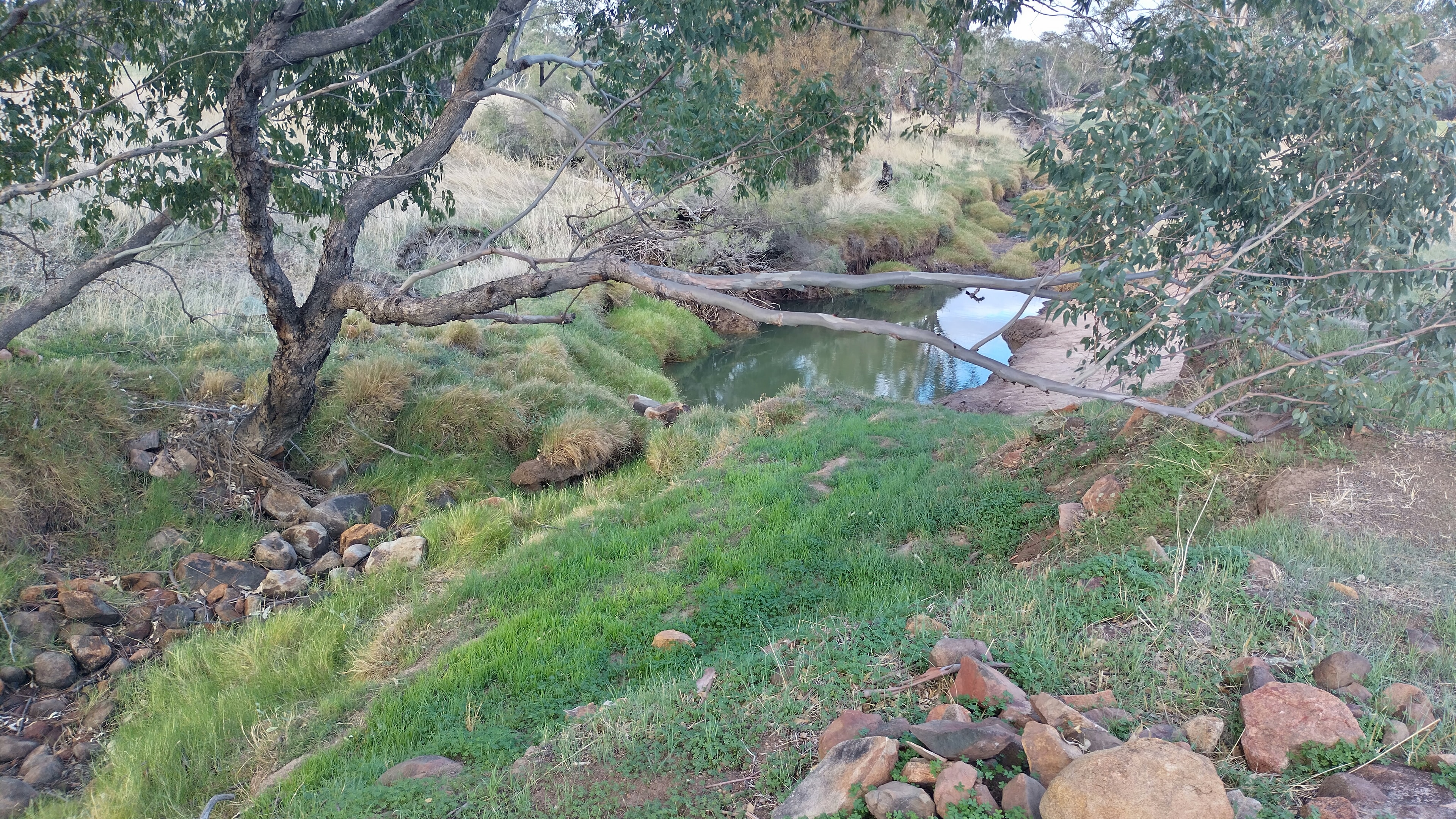 Spencer's Brook frontage — your private piece of the Avon Valley